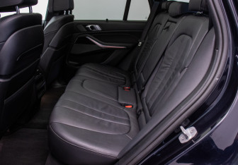 Подержанный автомобиль BMW X5 2019 года (11 фото)