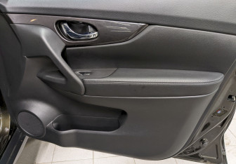 Подержанный автомобиль Nissan X-Trail 2021 года (16 фото)