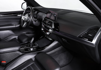 Подержанный автомобиль BMW X3 2019 года (11 фото)