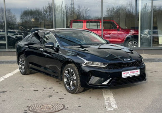 Подержанный автомобиль Kia K5 2024 года (3 фото)
