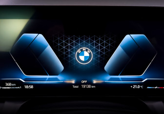 Подержанный автомобиль BMW X3 2025 года (13 фото)