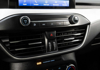 Подержанный автомобиль Ford Focus Wagon 2019 года (18 фото)