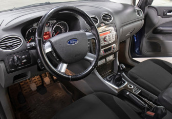 Подержанный автомобиль Ford Focus Sedan 2008 года (16 фото)