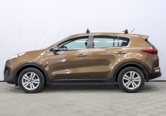 Подержанный автомобиль Kia Sportage 2016 года (8 фото)