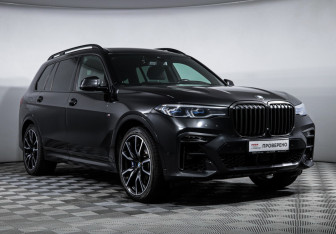 Подержанный автомобиль BMW X7 2021 года (3 фото)