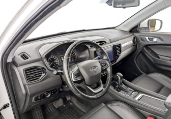 Подержанный автомобиль Chery Tiggo 4 2022 года (16 фото)