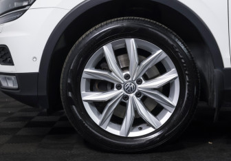 Подержанный автомобиль Volkswagen Tiguan 2017 года (20 фото)