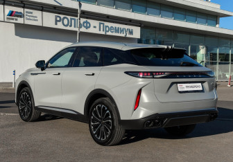 Подержанный автомобиль Exeed RX 2023 года (7 фото)