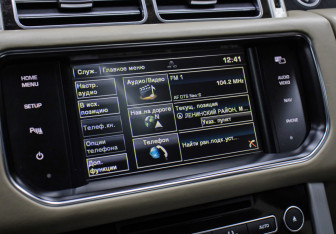 Подержанный автомобиль Land Rover Range Rover 2014 года (22 фото)