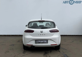 Подержанный автомобиль SEAT Leon Hatchback 2012 года (7 фото)