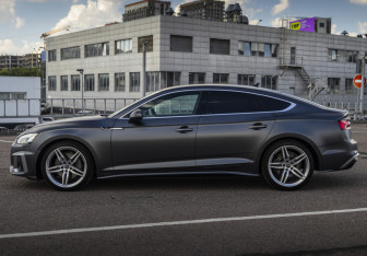 Подержанный автомобиль Audi A5 Liftback 2021 года (8 фото)