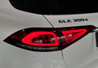 Подержанный автомобиль Mercedes-Benz GLE 2020 года (15 фото)