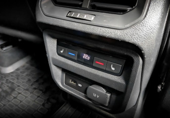Подержанный автомобиль Volkswagen Tiguan 2018 года (30 фото)