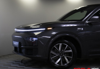 Подержанный автомобиль LiXiang L7 2023 года (27 фото)