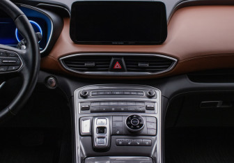 Подержанный автомобиль Hyundai Santa Fe 2021 года (14 фото)