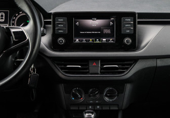 Подержанный автомобиль Skoda Rapid Liftback 2020 года (10 фото)