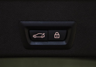 Подержанный автомобиль BMW X6 M 2021 года (30 фото)