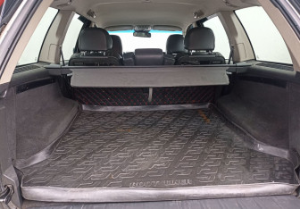 Подержанный автомобиль Volvo XC90 2004 года (12 фото)