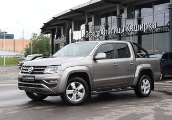 Подержанный автомобиль Volkswagen Amarok 2016 года (19 фото)
