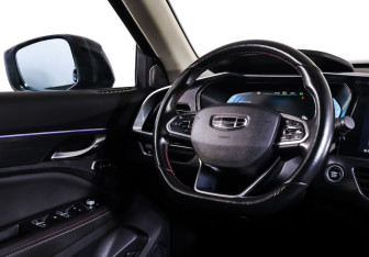 Подержанный автомобиль Geely Tugella 2022 года (13 фото)