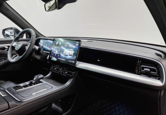 Новый GAC GS8 2025 (9 фото)