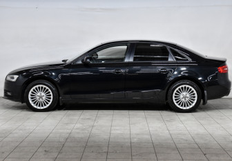 Подержанный автомобиль Audi A4 Sedan 2012 года (8 фото)
