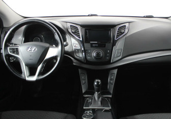 Подержанный автомобиль Hyundai i40 Sedan 2014 года (7 фото)