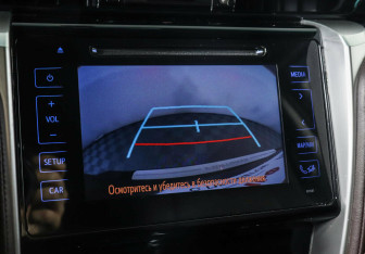 Подержанный автомобиль Toyota Fortuner 2017 года (10 фото)