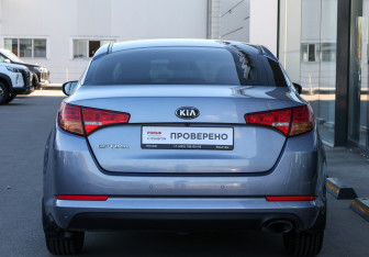 Подержанный автомобиль Kia Optima Sedan 2012 года (6 фото)