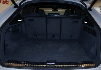 Подержанный автомобиль Audi SQ8 2024 года (35 фото)