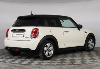 Подержанный автомобиль MINI Hatch 2017 года (5 фото)