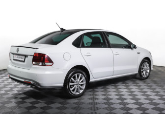 Подержанный автомобиль Volkswagen Polo Sedan 2017 года (5 фото)