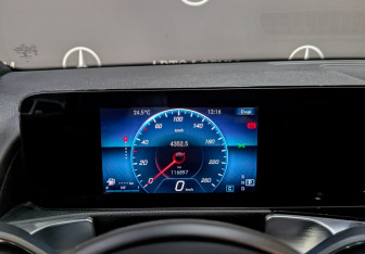 Подержанный автомобиль Mercedes-Benz GLB 2021 года (16 фото)