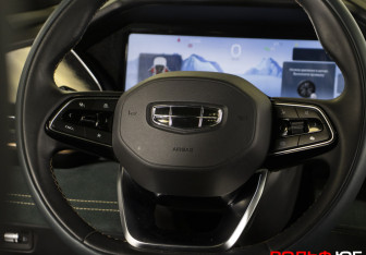 Подержанный автомобиль Geely Monjaro 2024 года (15 фото)