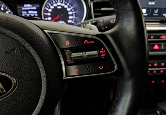 Подержанный автомобиль Kia Ceed Wagon 2019 года (27 фото)