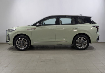 Новый Hongqi HS3 2025 (3 фото)