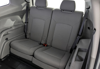 Подержанный автомобиль Chevrolet Orlando 2012 года (26 фото)