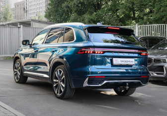 Подержанный автомобиль Geely Monjaro 2023 года (6 фото)