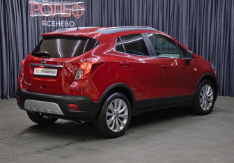 Подержанный автомобиль Opel Mokka 2015 года (5 фото)