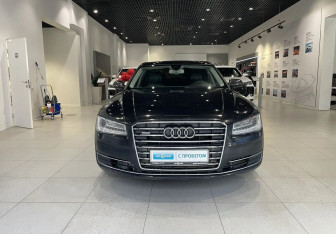 Подержанный автомобиль Audi A8 2015 года (2 фото)