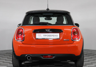 Подержанный автомобиль MINI Hatch 2021 года (6 фото)