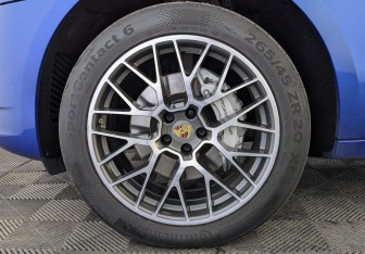 Подержанный автомобиль Porsche Macan 2015 года (12 фото)