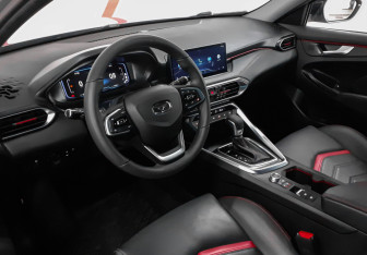Подержанный автомобиль Kaiyi E5 2023 года (7 фото)