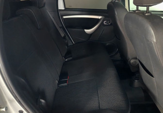 Подержанный автомобиль Nissan Terrano 2022 года (10 фото)