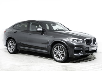 Подержанный автомобиль BMW X4 2021 года (3 фото)