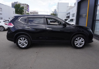 Подержанный автомобиль Nissan X-Trail 2018 года (4 фото)