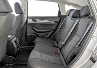 Подержанный автомобиль Haval F7 2021 года (12 фото)
