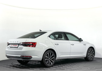 Новый Skoda Superb Liftback 2025 (7 фото)
