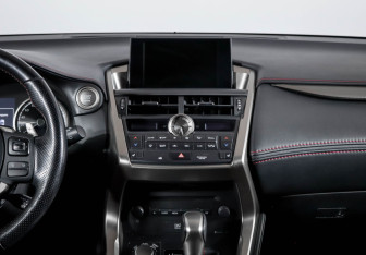 Подержанный автомобиль Lexus NX 2017 года (13 фото)