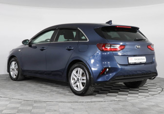 Подержанный автомобиль Kia Ceed Hatchback 2019 года (7 фото)
